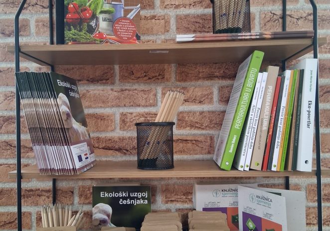 U porečkoj knjižnici od sada, uz knjižnu i neknjižnu građu, možete posuditi i autohtono sjemenje za svoj vrt!