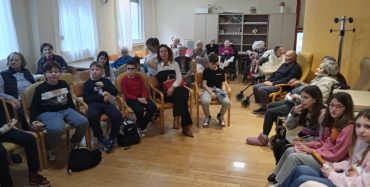 Učenici Osnovne škole Finida posjetili Dom za starije u Poreču