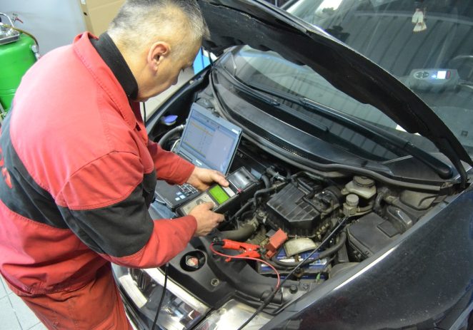 Akumulator oslabio nakon samo nekoliko dana stajanja vozila? Evo zbog čega nastaje i kako se sprječava