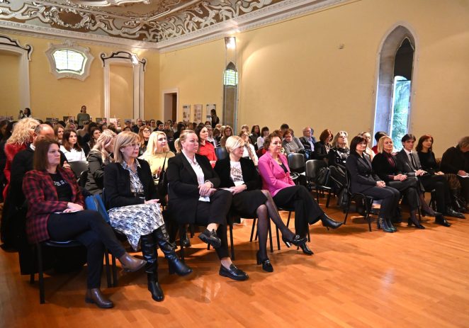 U Poreču održan 3. gerontološki skup Istarske županije o međugeneracijskoj solidarnosti