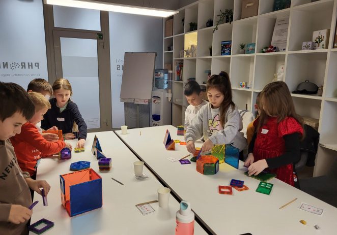 OŽUJAK U ZNAKU STEMa I EMOCIONALNE SNAGE: Besplatne radionice koje djecu uče kako koristiti mozak kao superalat