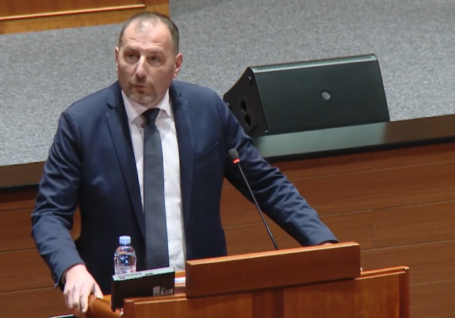 Paus: ‘Otpad bez nadzora, trošak bez kraja’ – Građani plaćaju dvaput, sustav stoji na mjestu, a otpad se gomila