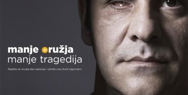 Porečkoj je policiji jučer savjesna građanka dragovoljno predala revolver sa 32 komada streljiva