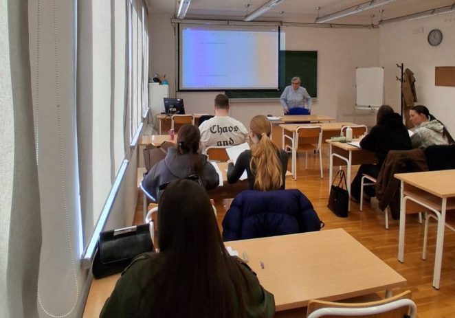 Grad Poreč, Srednja škola Mate Balote i TUŠ Antona Štifanića  organizirali besplatne pripreme za državnu maturu iz matematike za svoje maturante