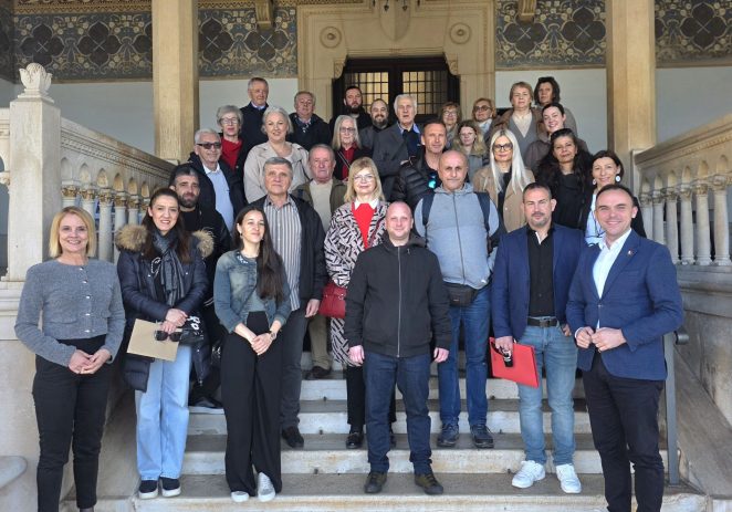 Gotovo 120 tisuća eura iz gradskog proračuna  za udruge koje se bave djecom i mladima, umirovljenicima, plesom, kulturom…