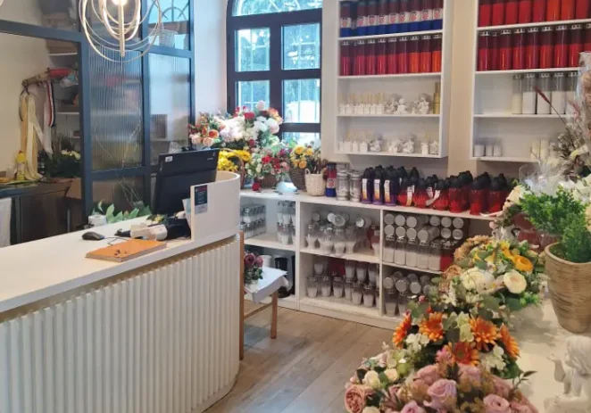 Cvjećarnica uz gradsko groblje otvorena je i u nedjelju, 8. ožujka