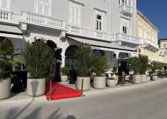 Otvoren Jadran Heritage Hotel***** na porečkoj Rivi: povijesna zgrada iz 1913. postala luksuzni boutique hotel