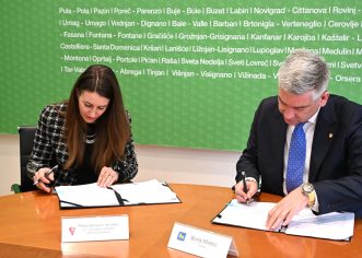 Župan Miletić potpisao ugovor s Istarskim domovima zdravlja: 180.000 eura za medicinske stipendije