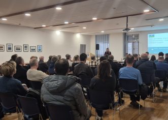 Informativne radionice Istarske županije o solarnim panelima, dizalicama topline i punionicama za električna vozila okupile brojne građane