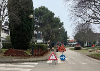 Grad Poreč obnavlja javnu rasvjetu u Červar Portu