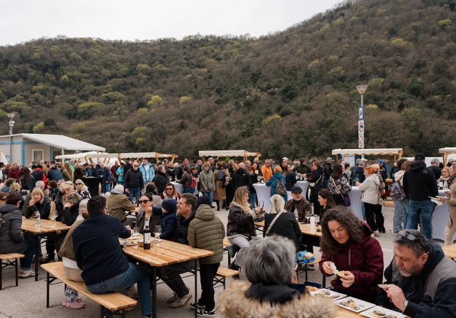 Tražila se oštriga više: rekordan broj posjetitelja na četvrtom izdanju Dana limskih oštriga