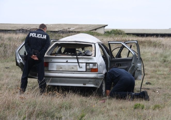 Na Stanciji Portun zapaljen automobil