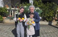 Djeca iz Funtane iznenadila mještanke starije od 80 godina povodom Dana žena