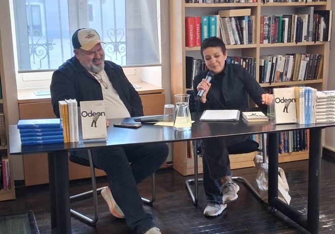S Prtenjačom zatvorena 19. BOOKtiga