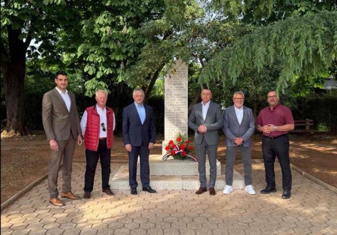 Polaganjem vijenaca obilježen Dan općine Kaštelir-Labinci i Dan oslobođenja