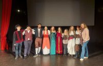 Predstava “Utrka preko oceana” srednjoškolske dramske družine „Kratki rez“ Srednje škole Mate Balote Poreč u subotu u Parku Matije Gupca