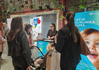 Roditelji i dalje najvažniji influenceri