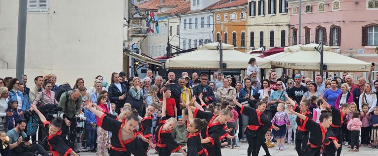 USB plesna čestitka 12