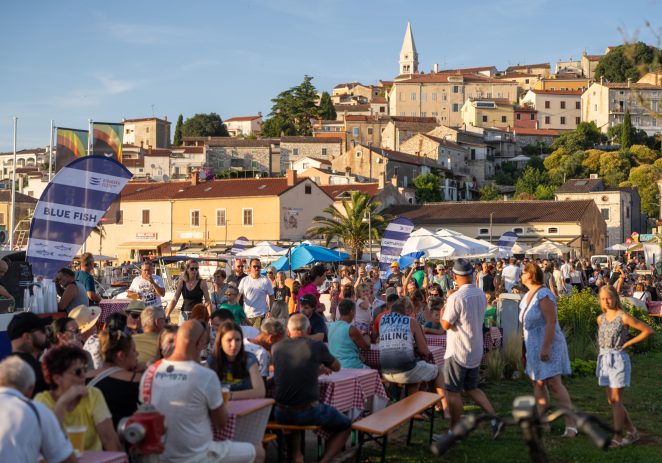 Dođite na prvu ovogodišnju Ribarsku feštu u Vrsaru u petak,1. svibnja uz Le Monde, Anelide i Pop Gunz band