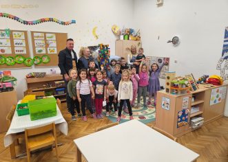 Načelnik Općine Kaštelir-Labinci povodom Dana Dječjeg vrtića Poreč-Parenzo posjetio vrtić, jaslice i školu u Kašteliru