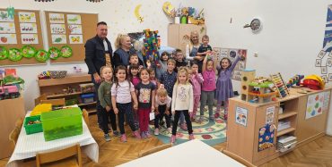 Načelnik Općine Kaštelir-Labinci povodom Dana Dječjeg vrtića Poreč-Parenzo posjetio vrtić, jaslice i školu u Kašteliru
