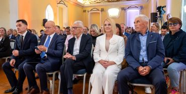 Svečano obilježen Dan Grada Poreča-Parenzo i dodijeljenja priznanja zaslužnim građanima – laureati Jadranko Vrus i Sigra*zahvalnice za Milu Dimitrijević, Alda Ukanovića, Eduarda Klimana, Vilijanu Šugar, udrugu Nektar i Le Parentine