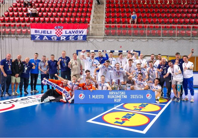 Poreč proteklog vikenda domaćin vrhunskim rukometnim utakmicama Kupa Hrvatske, slijedi europsko prvenstvo u hrvanju na pijesku, sportska natjecanja studenata, nastavlja se i festival EKOLO