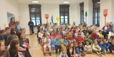 Uspješne izvedbe predstave “Pipeta” u porečkim vrtićima kao uvertira u novu lutkarsko-pripovjednu radionicu u sklopu 8. Ekola, festivala kulture življenja