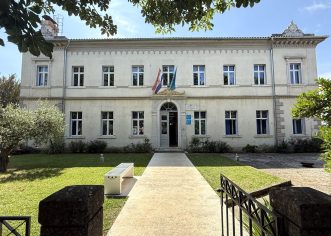 Istarski župan Miletić otvorio obnovljene školske objekte u Višnjanu