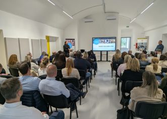 Fakultet informatike u Puli organizira BESPLATNU edukaciju na temu “ Implementacija AI-ja korak-po-korak: Kako točno automatizirati posao”