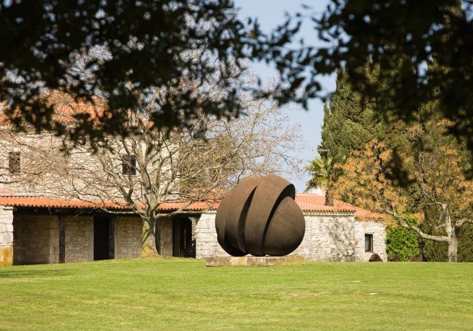 U nedjelju, 17. svibnja umjetnička šetnja kroz Park skulptura Dušana Džamonje