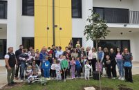 „Rastimo zajedno“: sadnjom generacijskih stabala obilježena prva godina Dječjeg vrtića „Poreč-Parenzo“