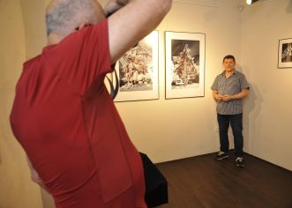 Član KAF Sv.Lovreč, Ermano Bančić otvorio je samostalnu izložbu u Galeriji Placa u Sv.Lovreču pod nazivom ‘Dijalog u infracrvenom’