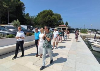 Novouređeni dio porečke šetnice kroz lučicu i porečku marinu sve atraktivniji i posjećeniji