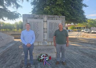 Delegacija Općine Sv. Lovreč položila vijence povodom Dana antifašističke borbe