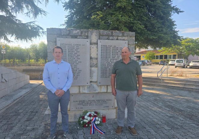 Delegacija Općine Sv. Lovreč položila vijence povodom Dana antifašističke borbe