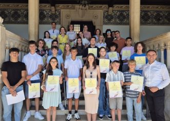 U Velikoj gradskoj vijećnici održan je prijem za učenike porečkih osnovnih škola koji su svoju školu predstavljali na natjecanjima iz znanja