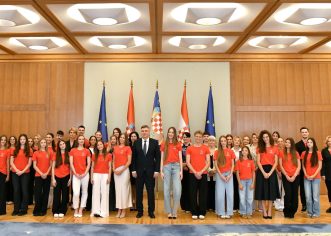 Porečke USB-ovke na prijemu kod Predsjednika Republike Hrvatske: priznanje za uspjehe i važnost sportskog plesa