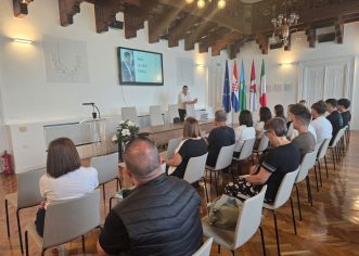 Poduzetnički inkubator Poreč – o primjeni umjetne inteligencije i prodajnih alata u turizmu