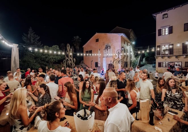 Vižinada otvara sezonu Vinskih večeri – ljeto ispunjeno vrhunskim vinima, glazbom i druženjem