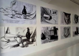 U Maloj galeriji otvorena skupna izložba polaznika Tečaja crtanja i slikanja pod nazivom SLIKARSKI ATELJE
