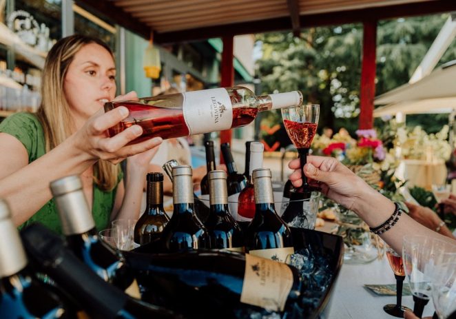 Autentični okusi i dobra atmosfera obilježili prvi Friday Tasting u Kašteliru