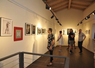 U Galeriji Placa u Sv. Lovreču otvorena posbeno zanimljiva izložba Marina Raunića “Iza forme”
