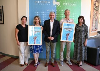 Osnovna škola Joakima Rakovca Sveti Lovreč proglašena je najboljom osnovnom školom u Istarskoj županiji