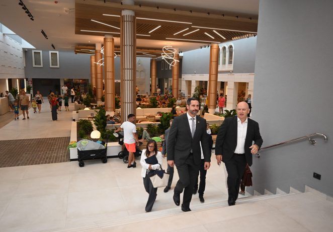 Ministar Tonči Glavina s suradnicima obišao investicije Plave Lagune u Umagu