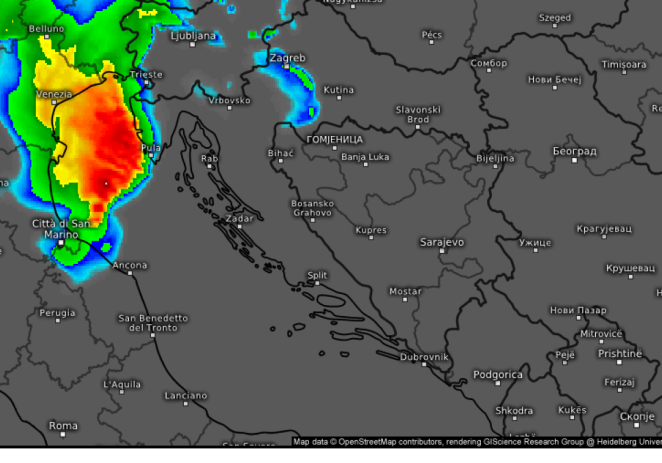 Meteorolozi nam najavljuju olujnu noć – pripazimo !