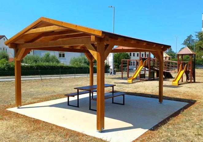 Dovršene nove “piknik-zone” u Gulićima, Montižani, Creskoj i Hvarskoj ulici te na plaži Materada – Sv. Martin