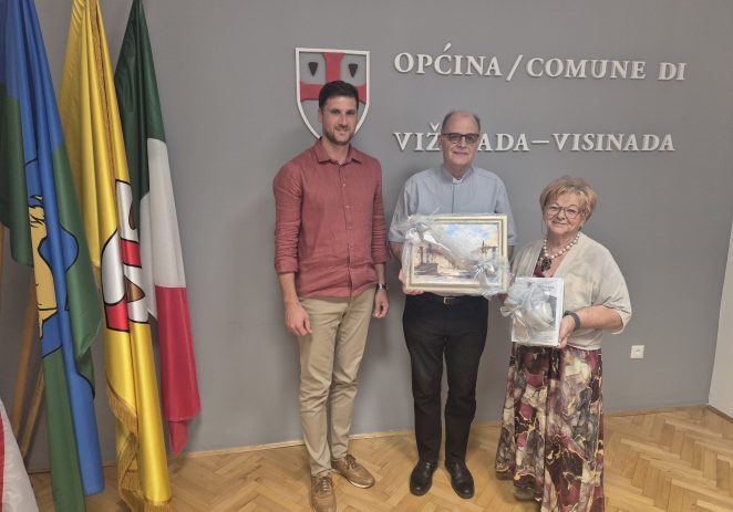 Općina Vižinada-Visinada zahvalila don Leonardu Krakanu na 12 godina služenja lokalnoj zajednici