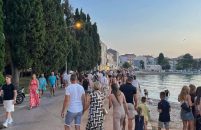 Poreč u prvih 15 dana kolovoza: 73.000 turističkih dolazaka i 450.000 noćenja, dnevno oko 30.000 gostiju