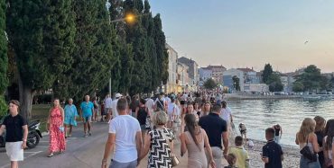 Poreč u prvih 15 dana kolovoza: 73.000 turističkih dolazaka i 450.000 noćenja, dnevno oko 30.000 gostiju